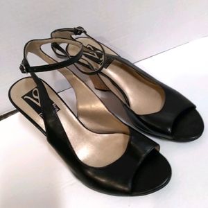 Victoria Spenser wedge black shoes sz 7M